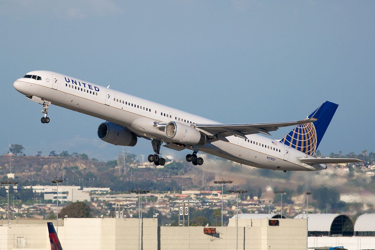 United Airlines Boeing 757-300