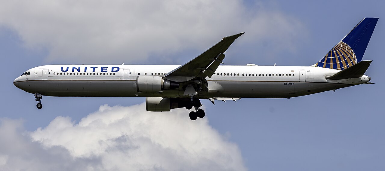 United Airlines Boeing 767-400ER